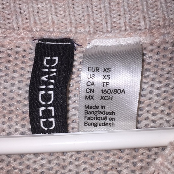 H&M Sweater - Picture 2 of 3